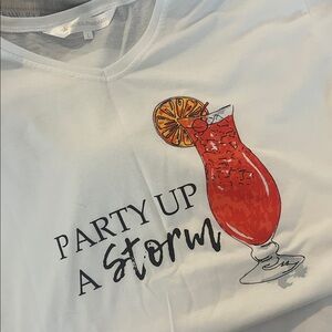 White Graphic Tee with Design‎